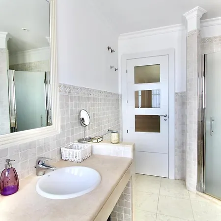 Gadea Hotel